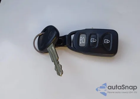 2009 Hyundai Elantra Se from USA, damaged, VIN KMHDU46D49U758576